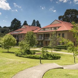 Leisure Inn Spires - Enjoy 2 Nights Stay at a UNESCO World Heritage Site just an hour away from Sydney!
